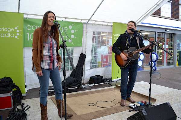 Preview image for blog post - Tennessee Twin - Live on Cambridge 105 at Mill Road Winter Festival