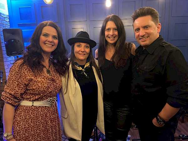 Preview image for blog post - Tennessee Twin - Summer Fun!