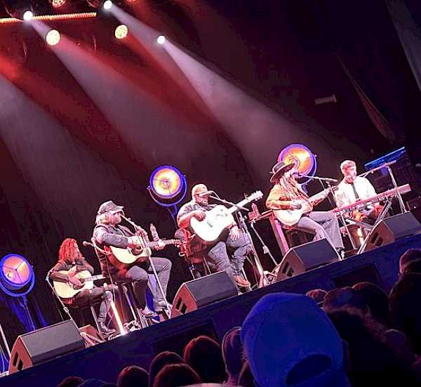 Preview image for blog post - Tennessee Twin - CMA Songwriters Night at the O2