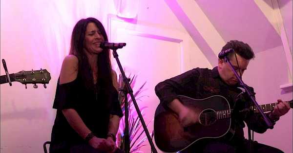 Preview image for blog post - Tennessee Twin - Throwback to Christmas 2022 at The Camden Chapel!