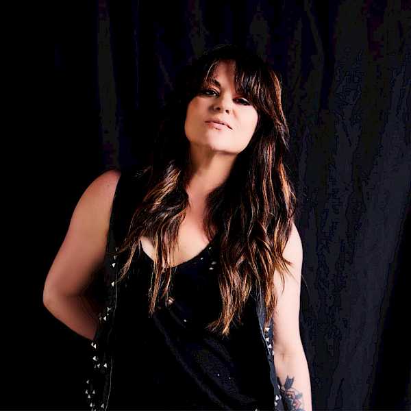 Preview image for blog post - Tennessee Twin - Tennessee Twin to support Shelly Fairchild on her UK tour!